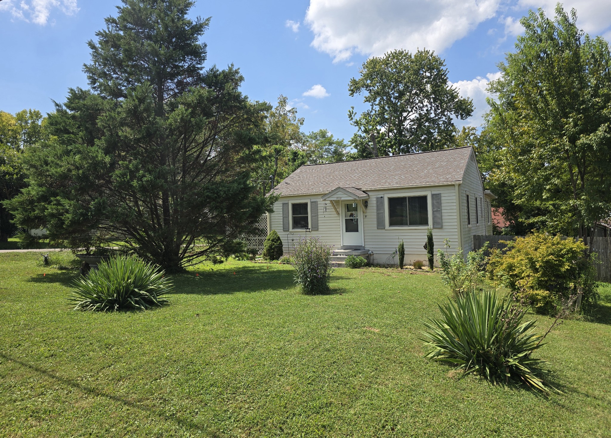 1818 Figures Ave Property Photo 1