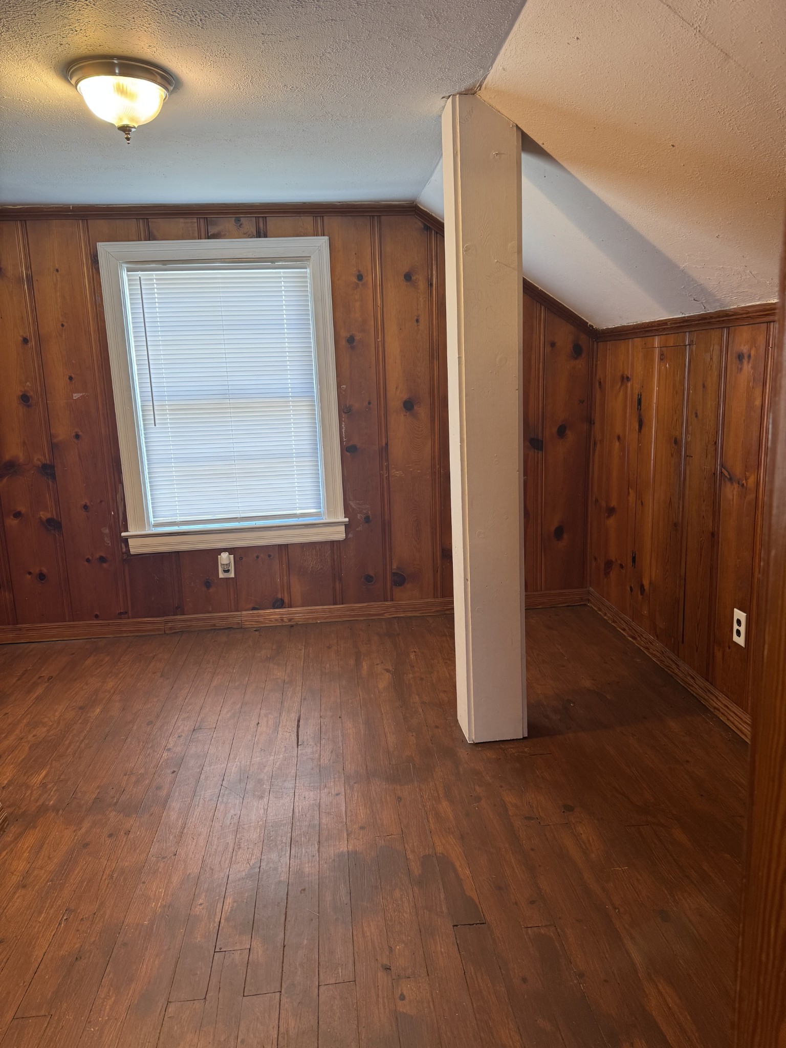 308 8th Ave Property Photo 10