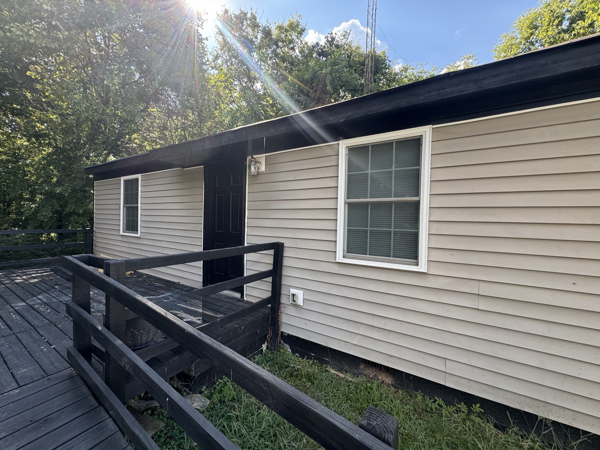 905 Trice Dr Property Photo 1
