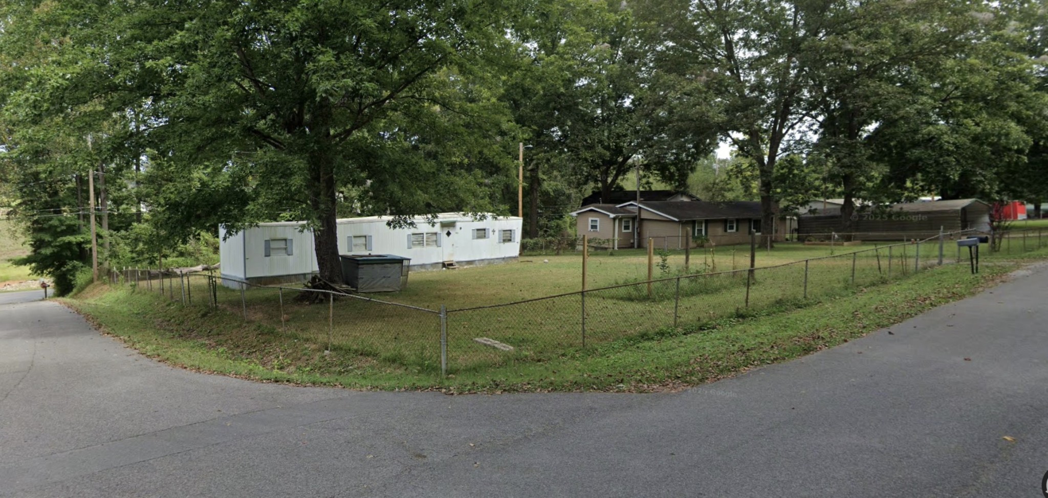 911 Hilltop Ct Property Photo 1