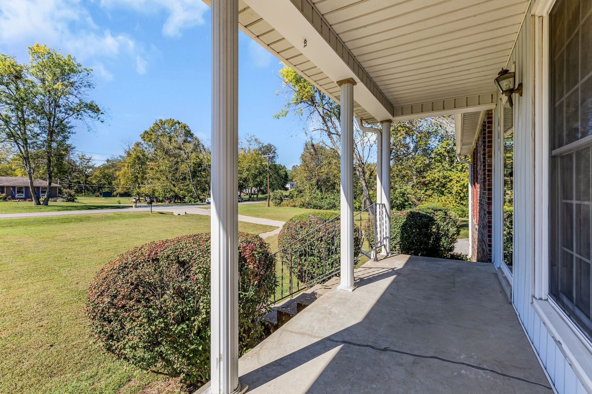 401 Ellington Drive Property Photo 8