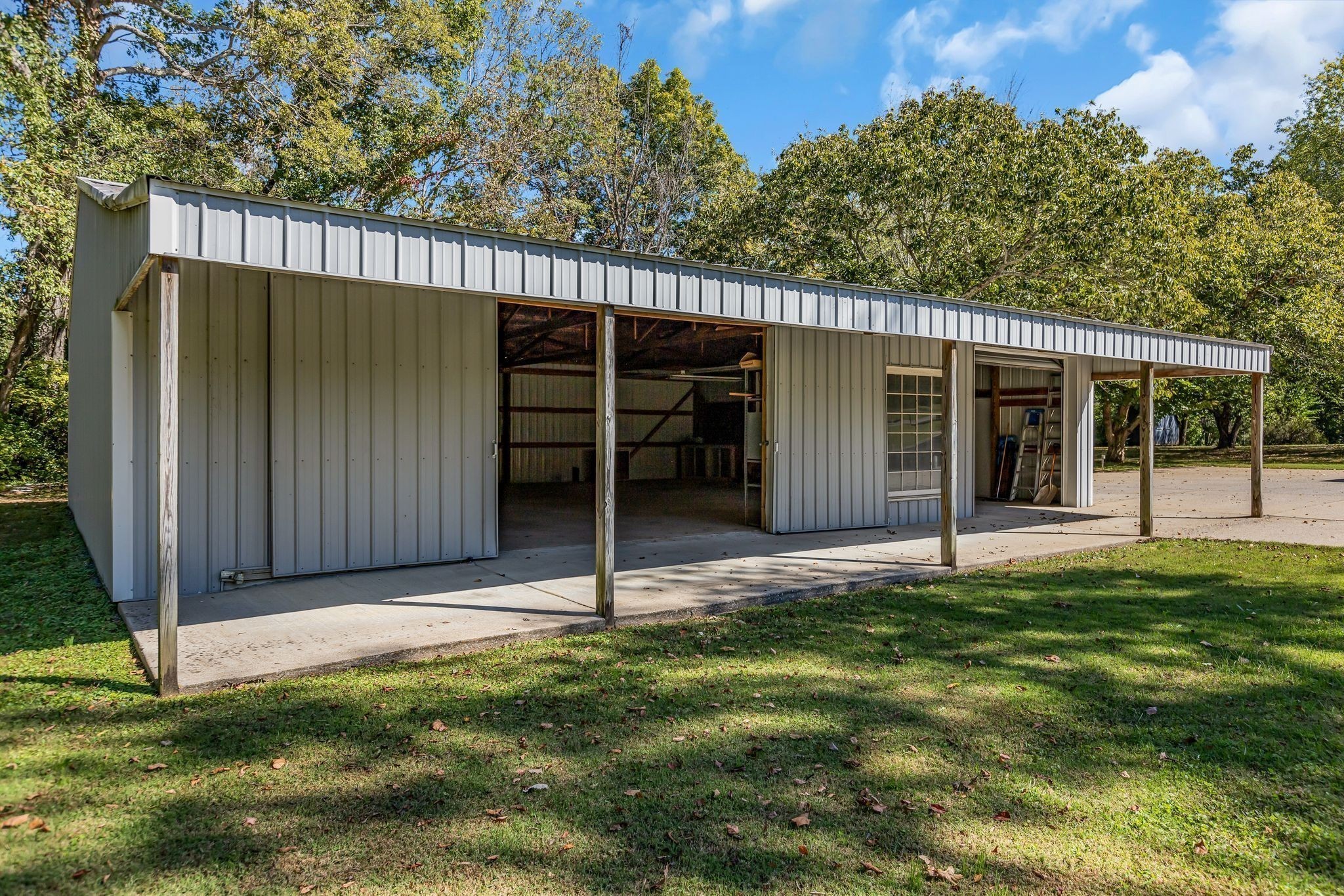 401 Ellington Drive Property Photo 43