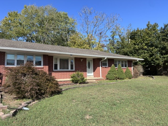 141 N Forrest Ave, N Property Photo 1