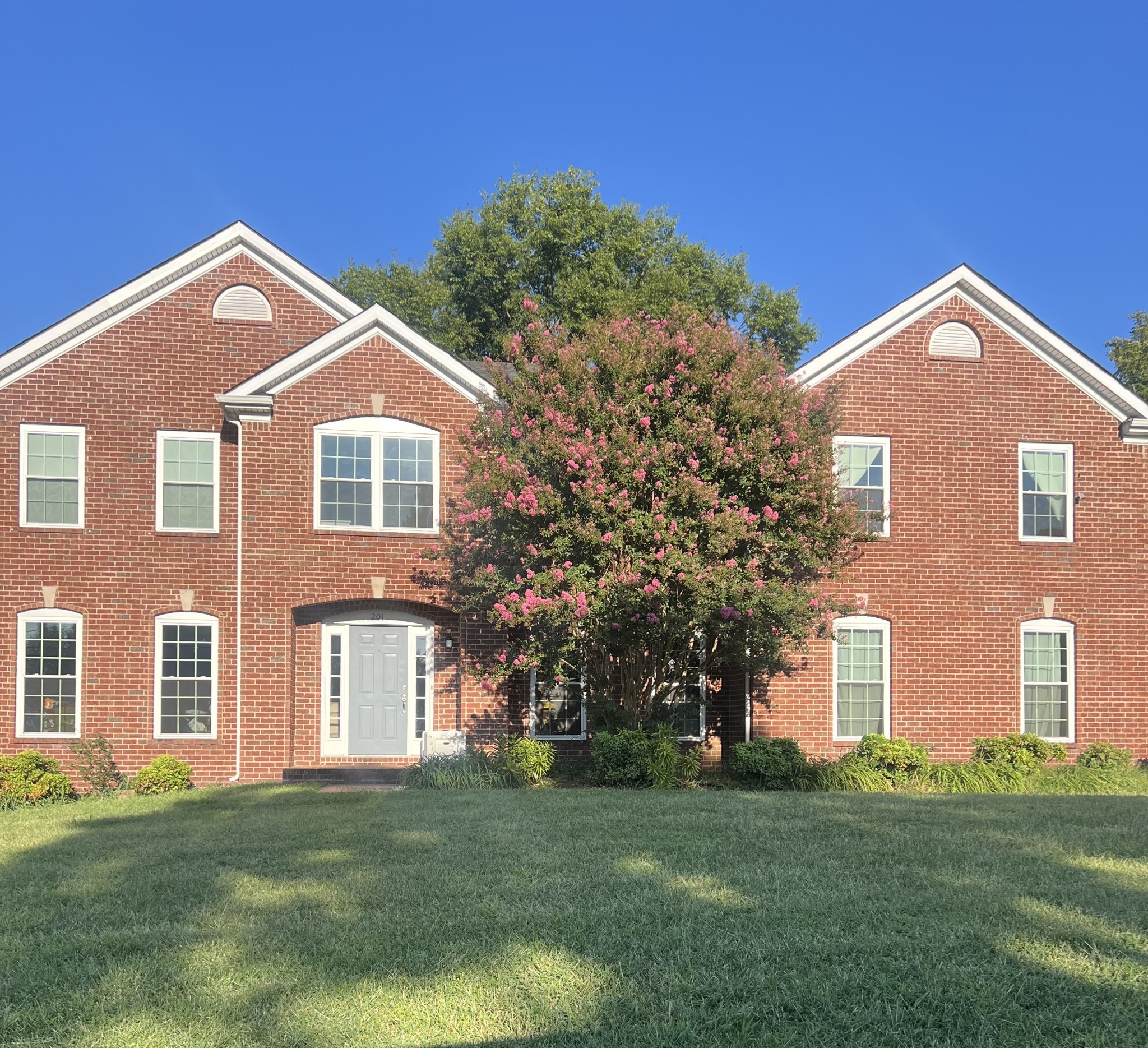 201 Briarcotes Cir Property Photo 1