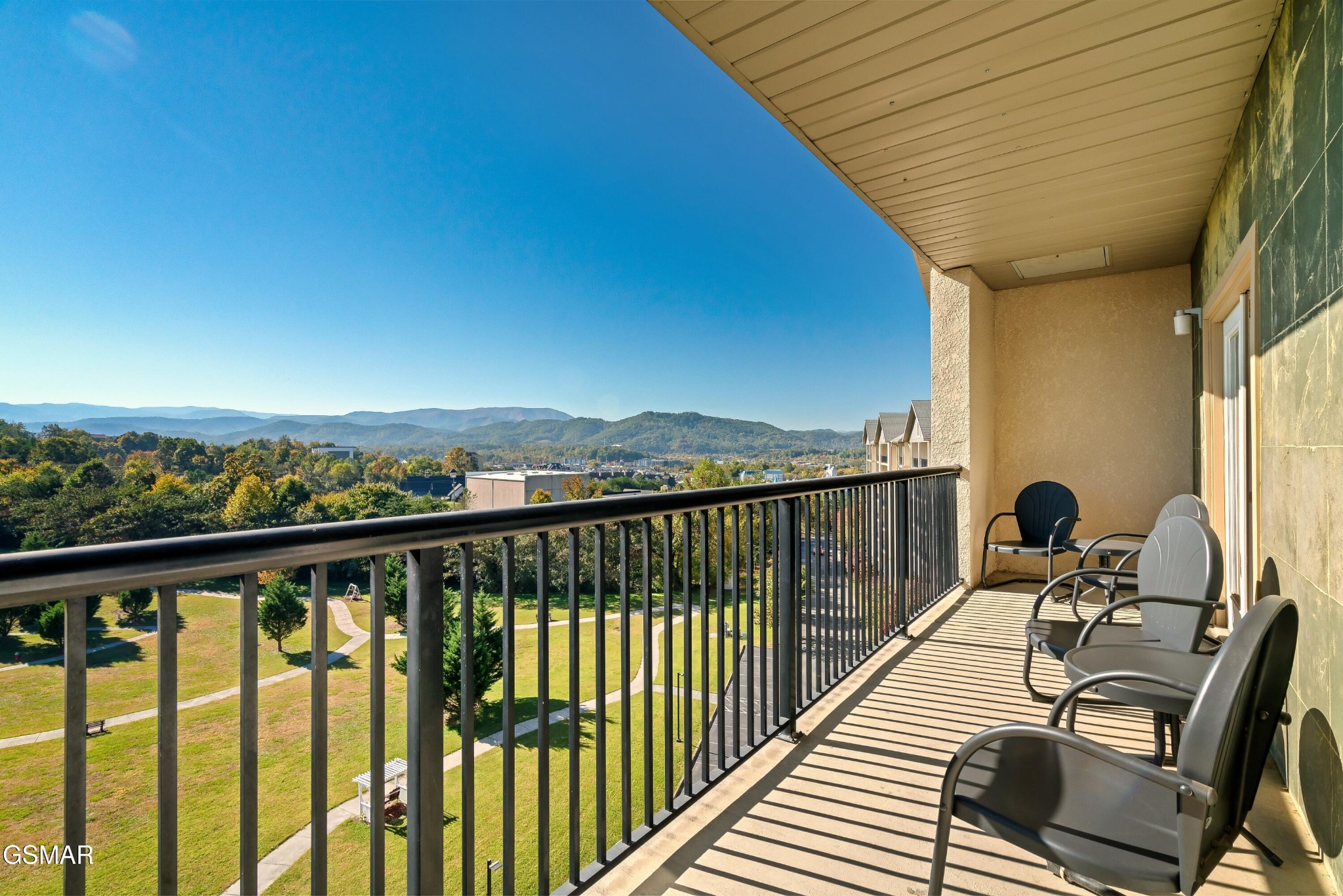 124 Plaza Property Photo 12