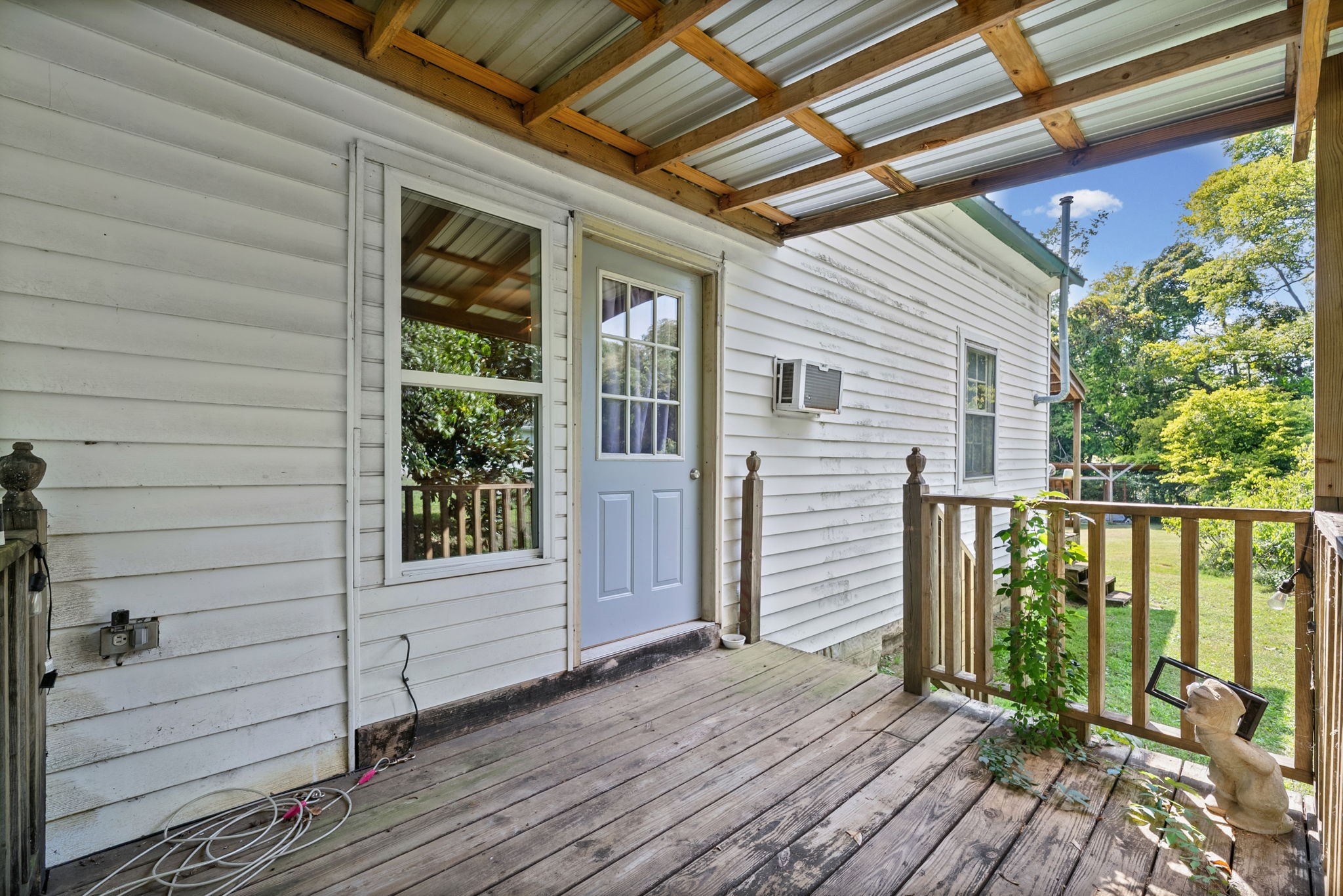 2540 Spring St Property Photo 26