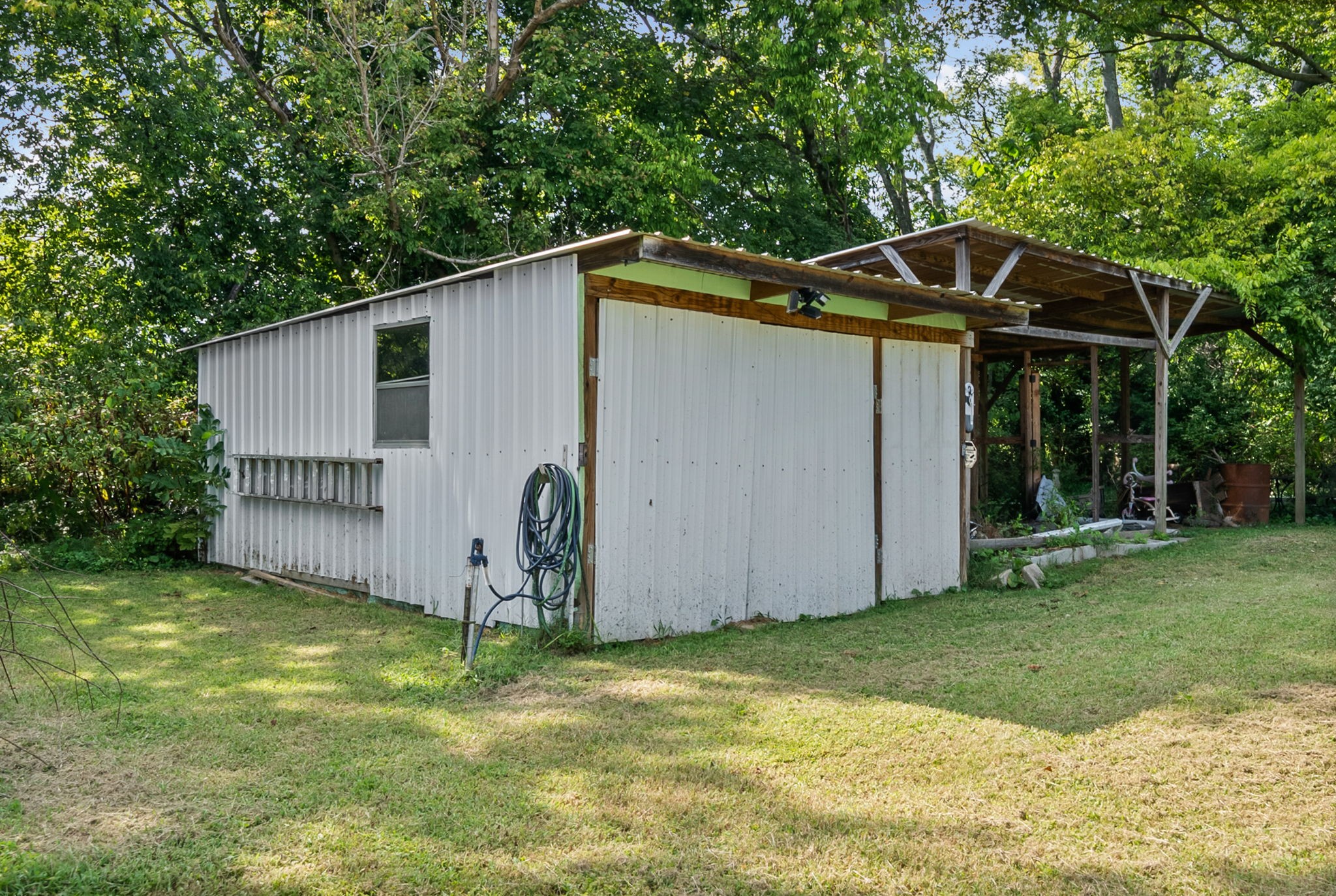 2540 Spring St Property Photo 30