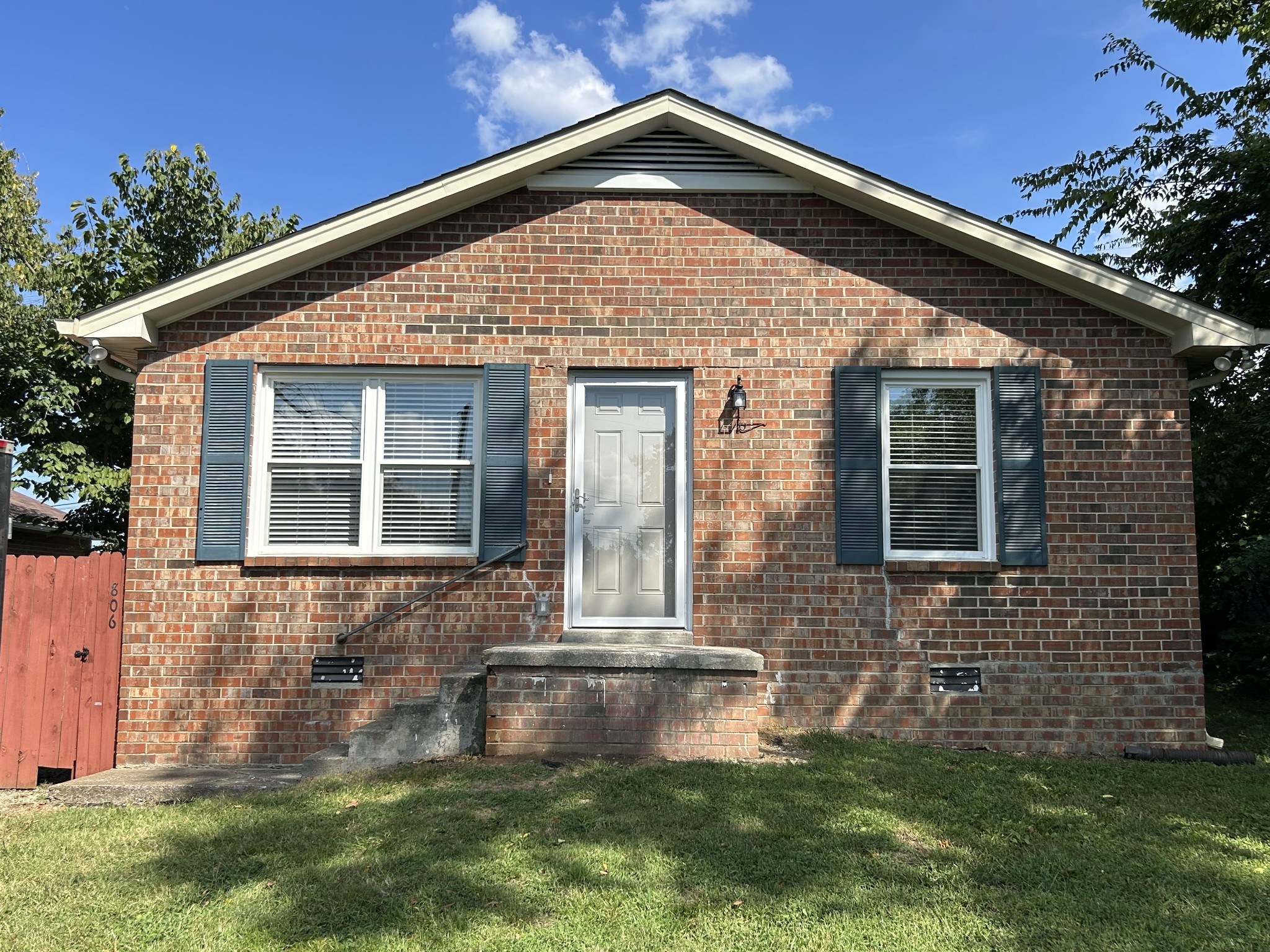 806 Cedarcrest Ave Property Photo 1