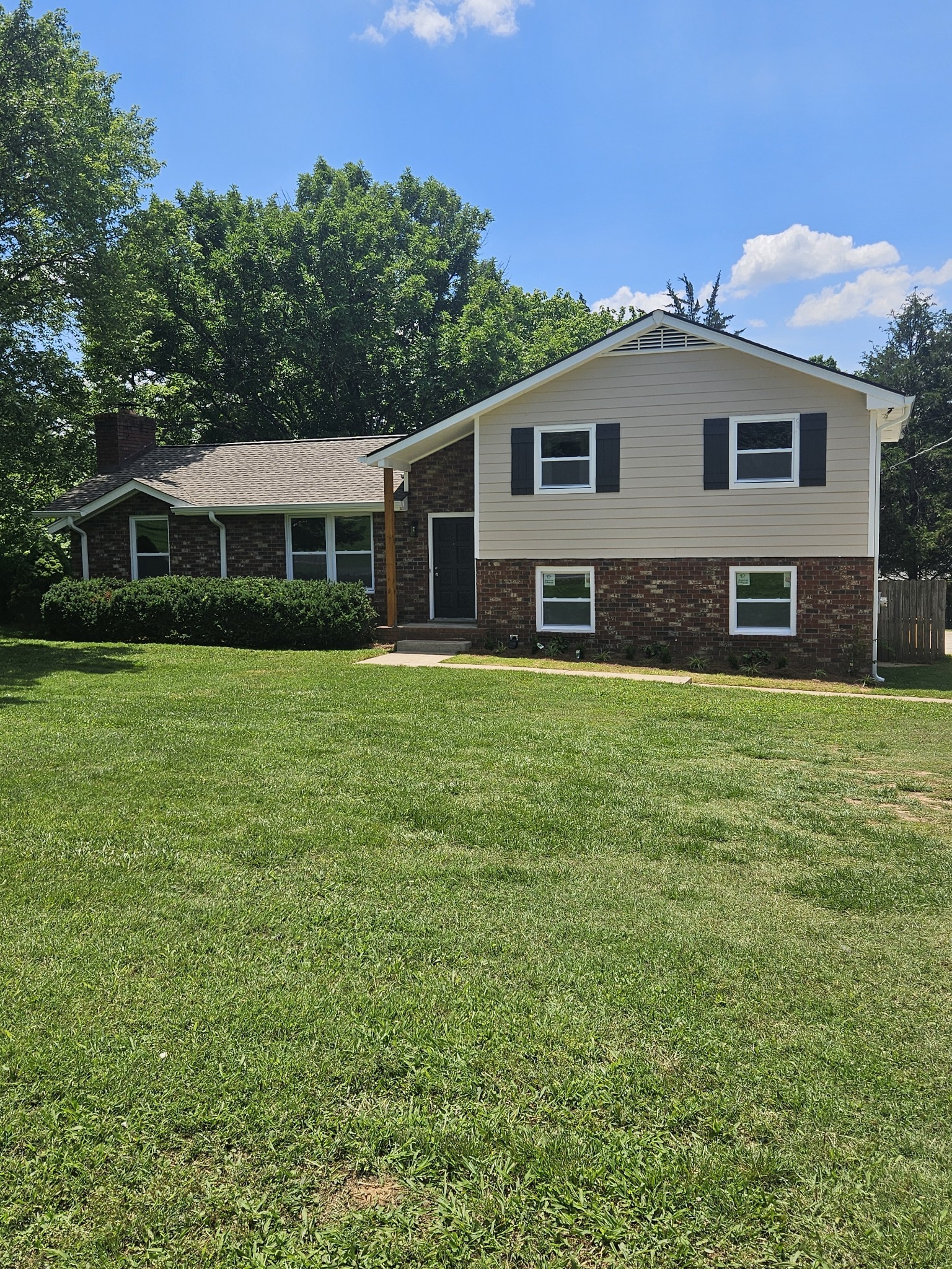 258 Indian Lake Rd Property Photo 2