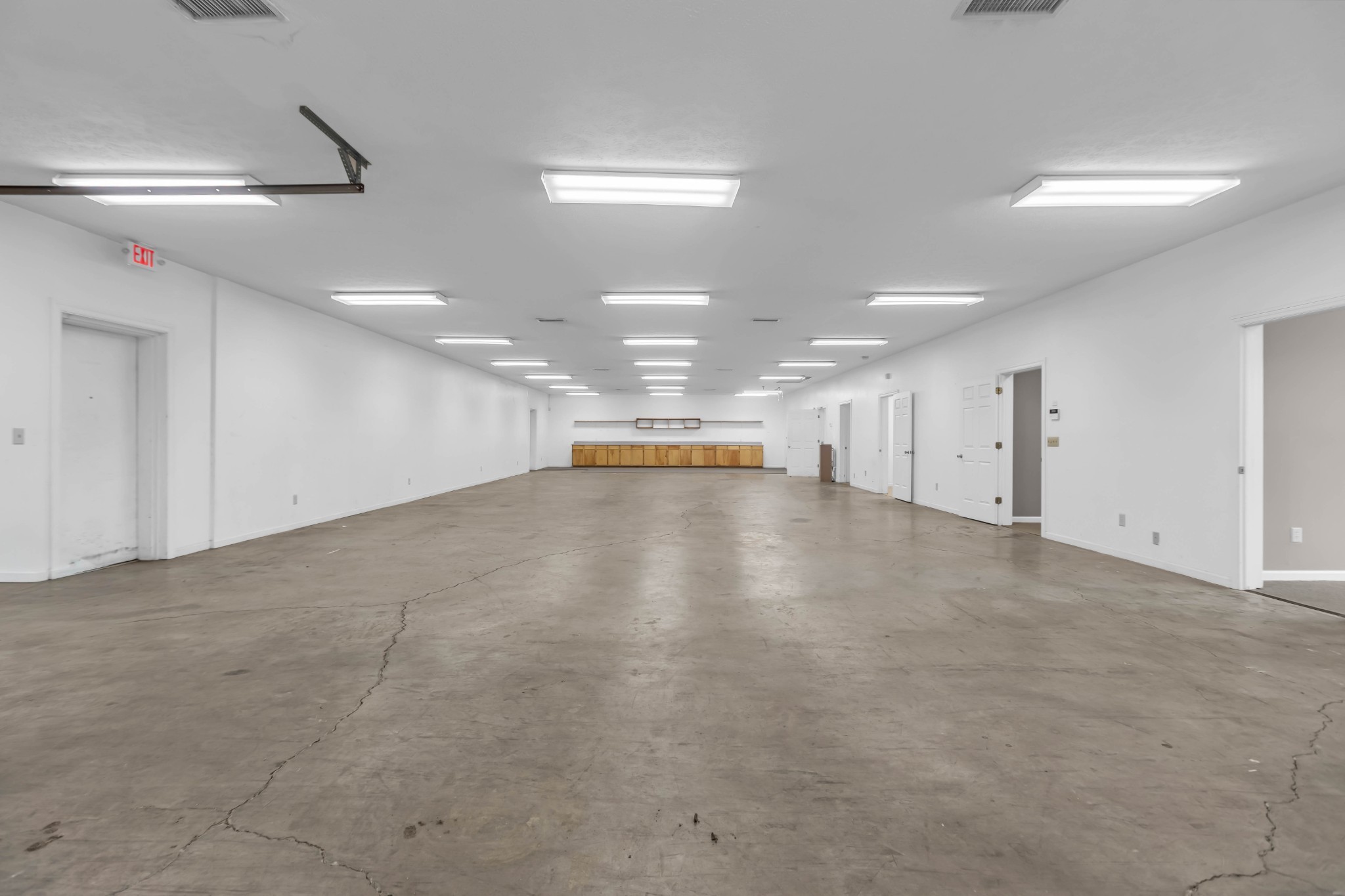 5 Industrial Park Dr Property Photo 10