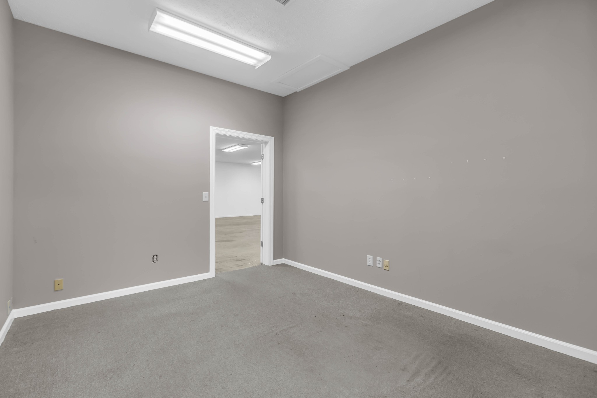 5 Industrial Park Dr Property Photo 20