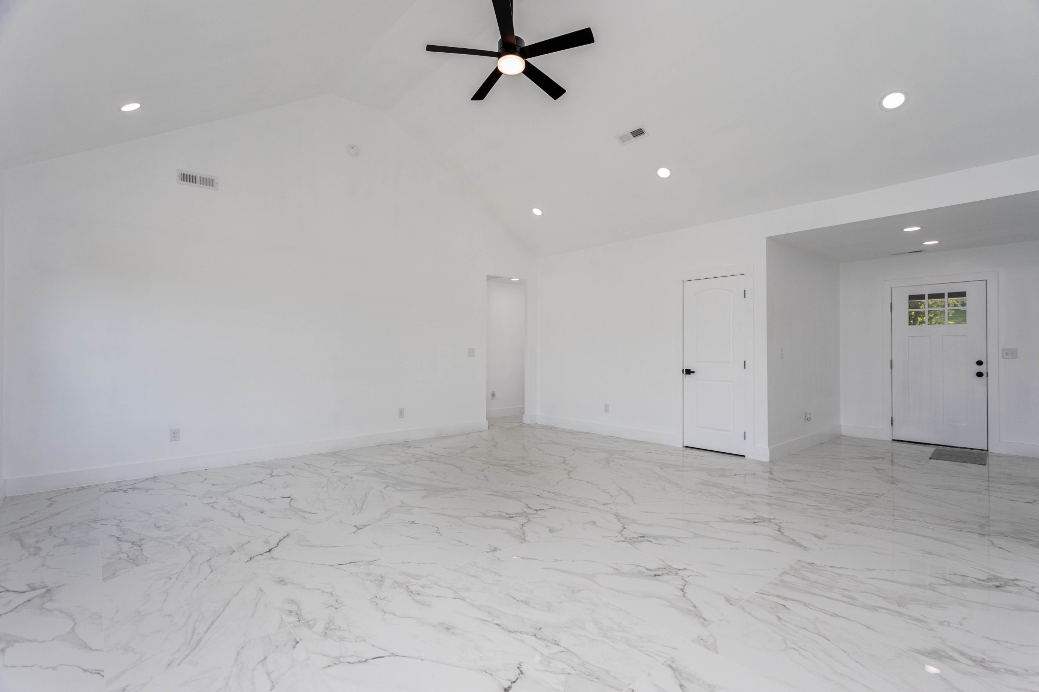 414 Windy Ridge Dr Property Photo 5
