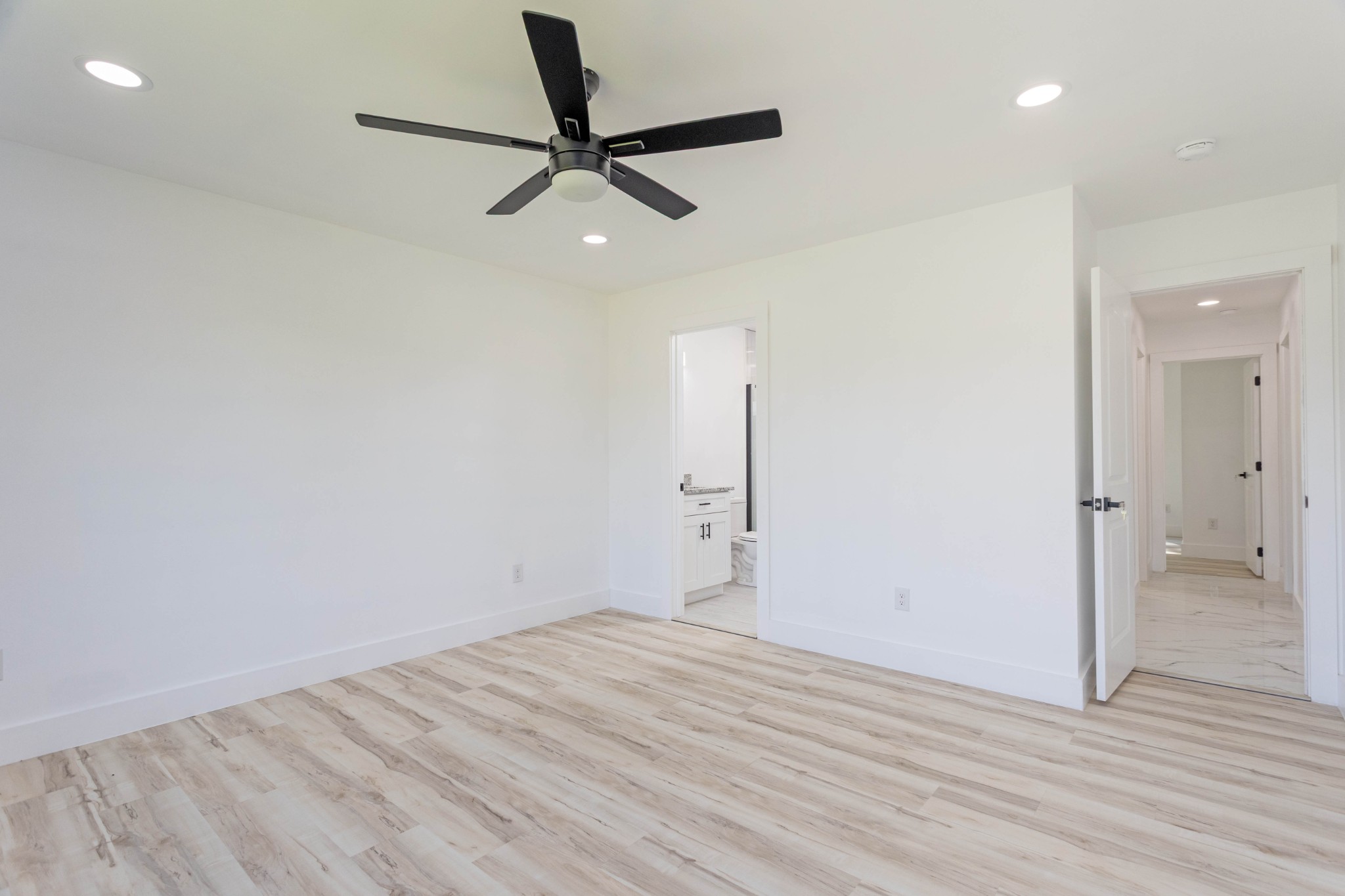414 Windy Ridge Dr Property Photo 14
