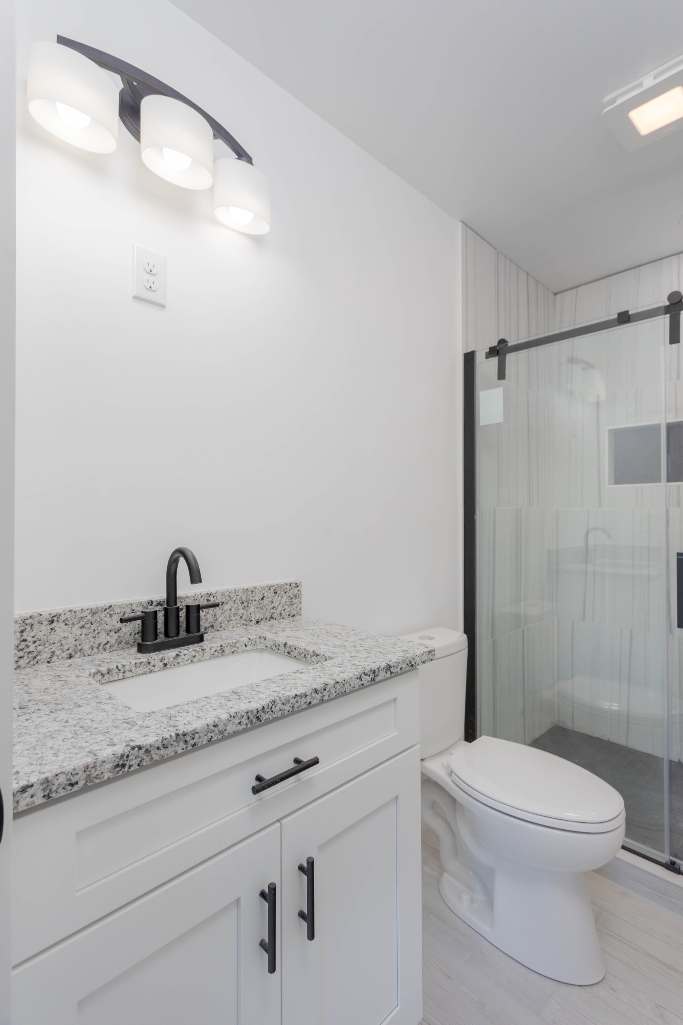 414 Windy Ridge Dr Property Photo 16