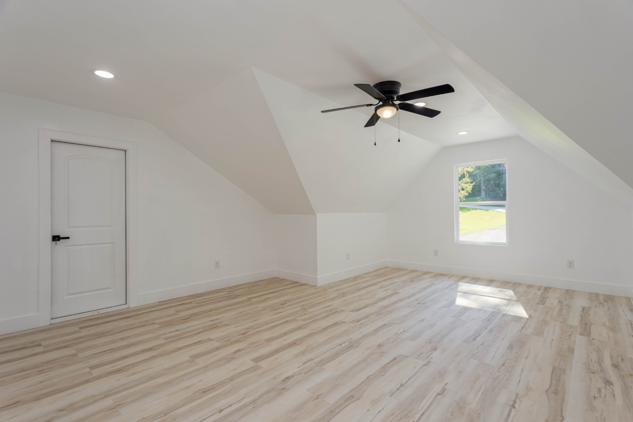 414 Windy Ridge Dr Property Photo 23