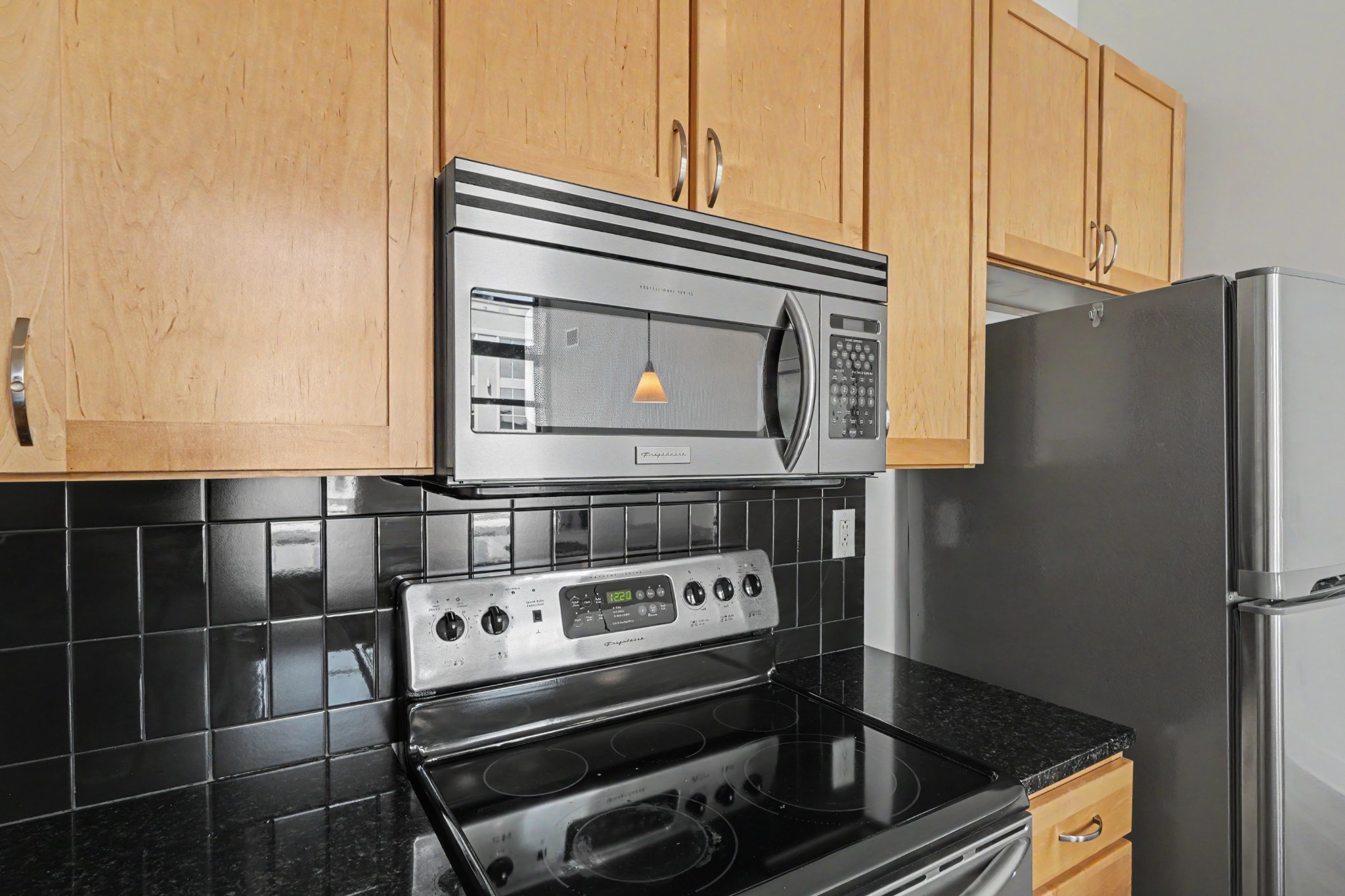 129 Walnut St Property Photo 9