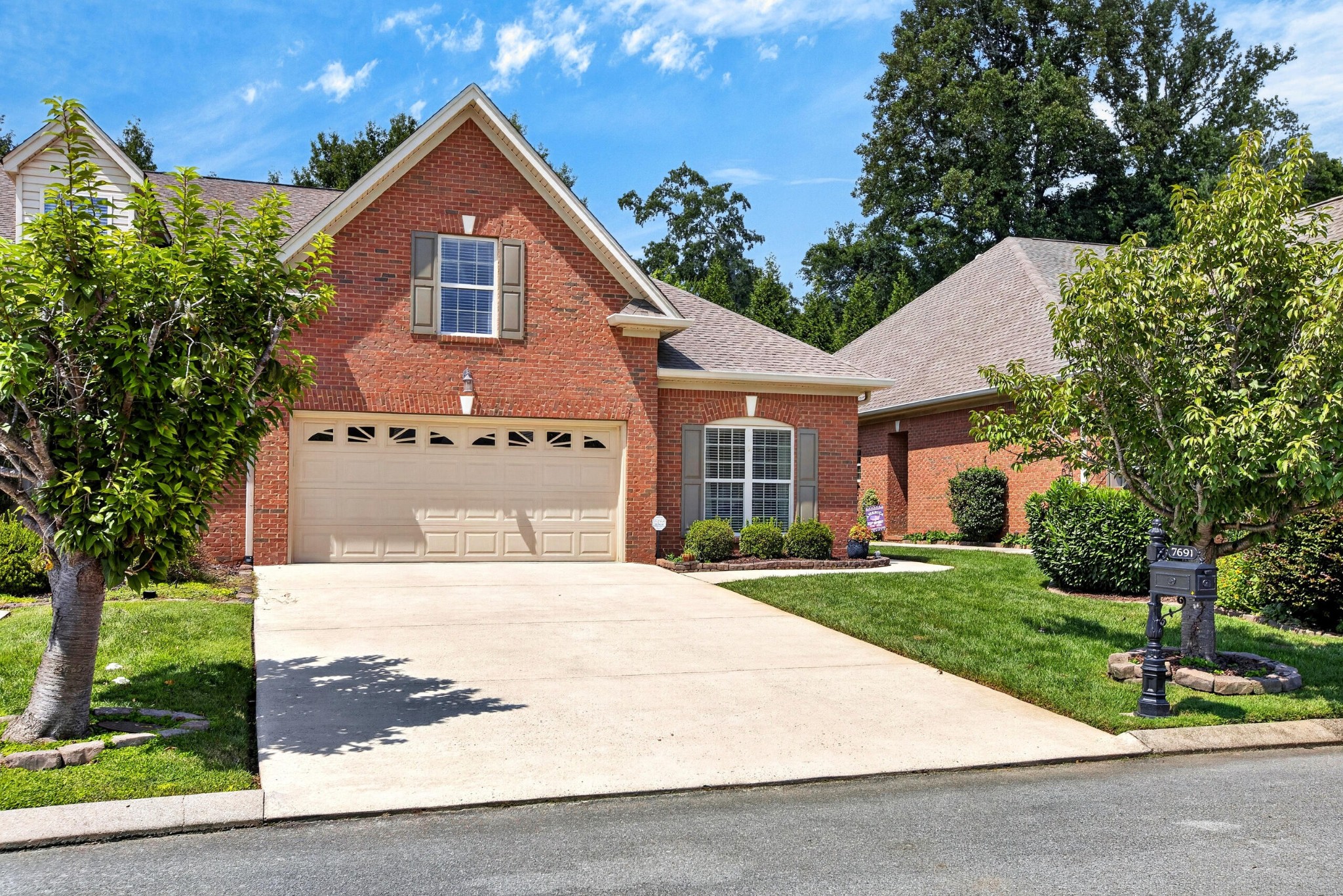 7691 Lenox Trace Drive Property Photo 1