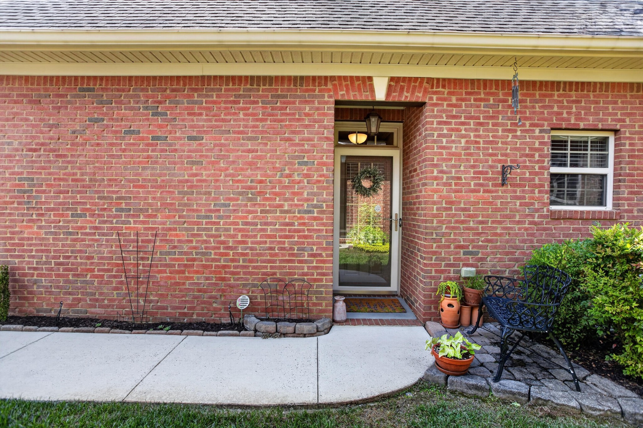 7691 Lenox Trace Drive Property Photo 7