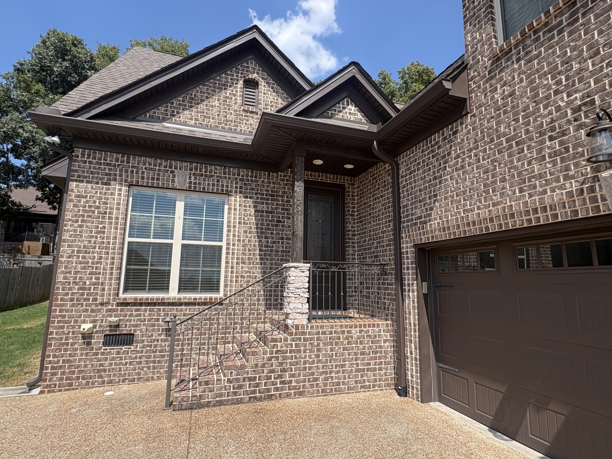415 Riverstone Pl Property Photo 4