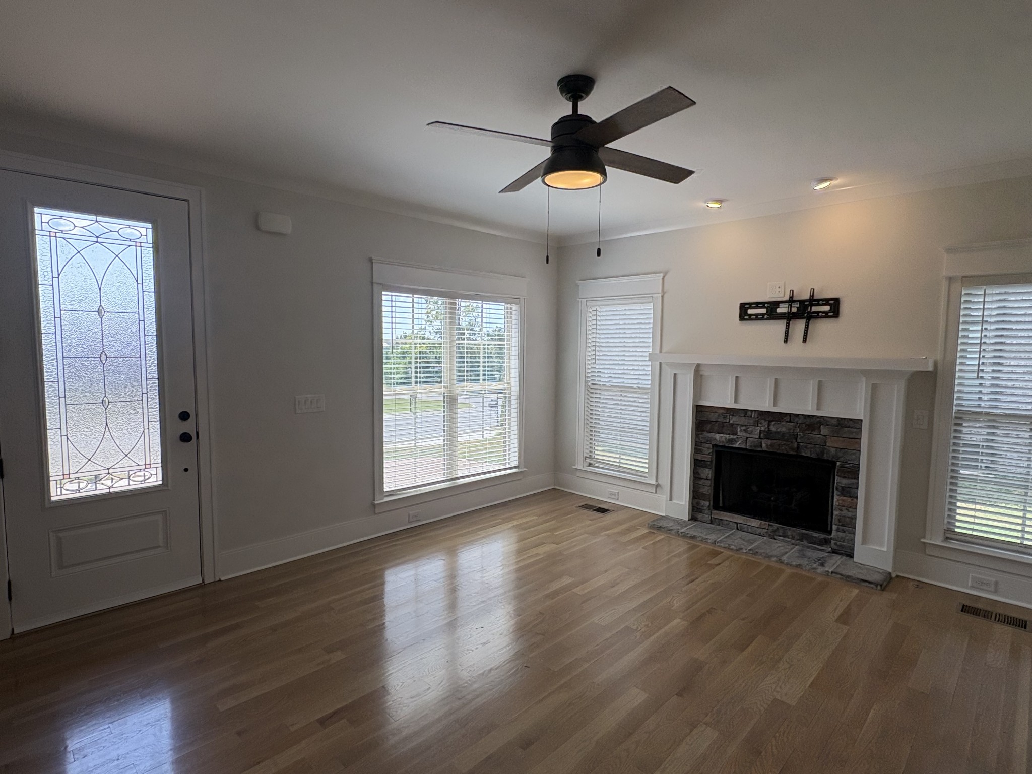 415 Riverstone Pl Property Photo 5