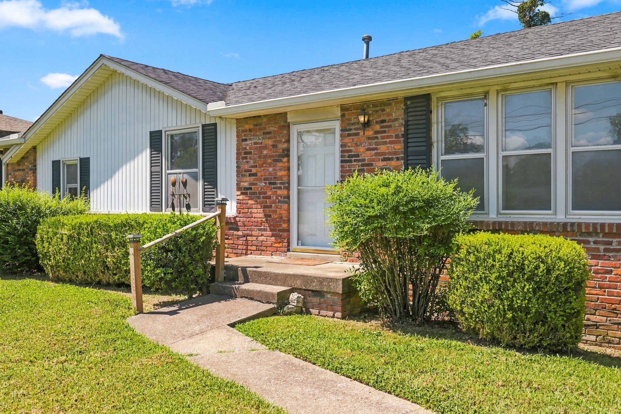 8219 Luree Ln Property Photo 4