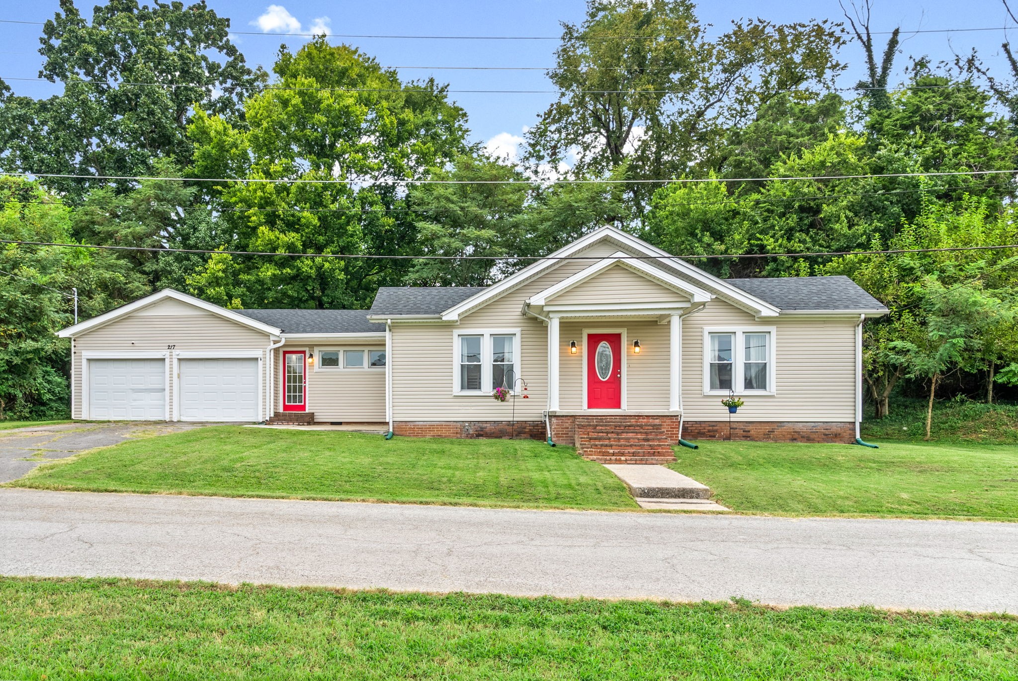 217 Cayce Street Property Photo 1