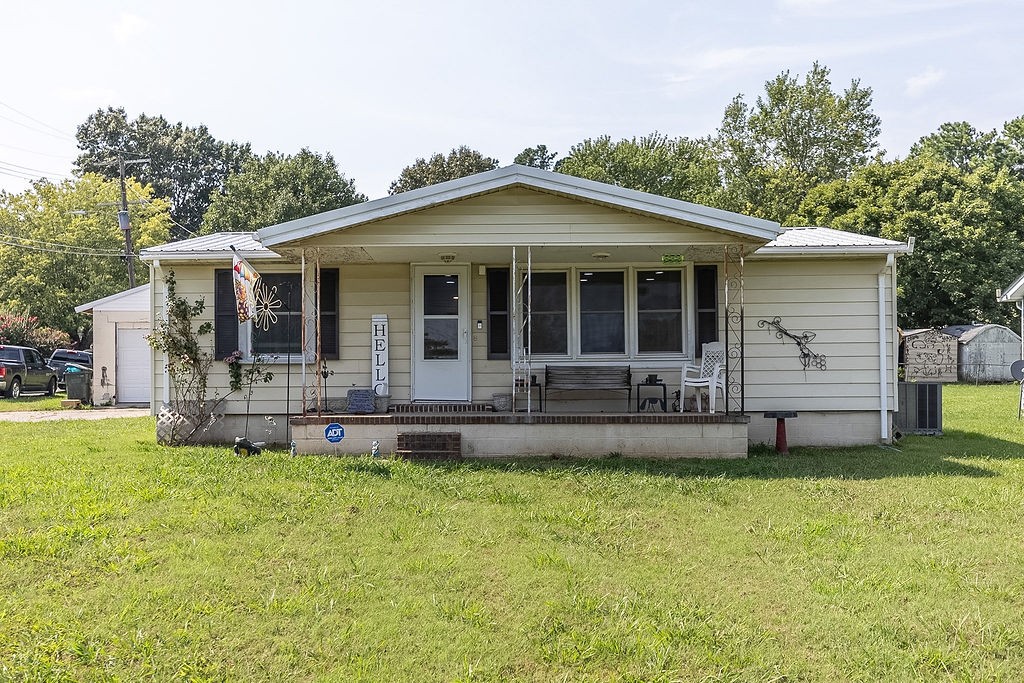 622 Vass Ln Property Photo 2