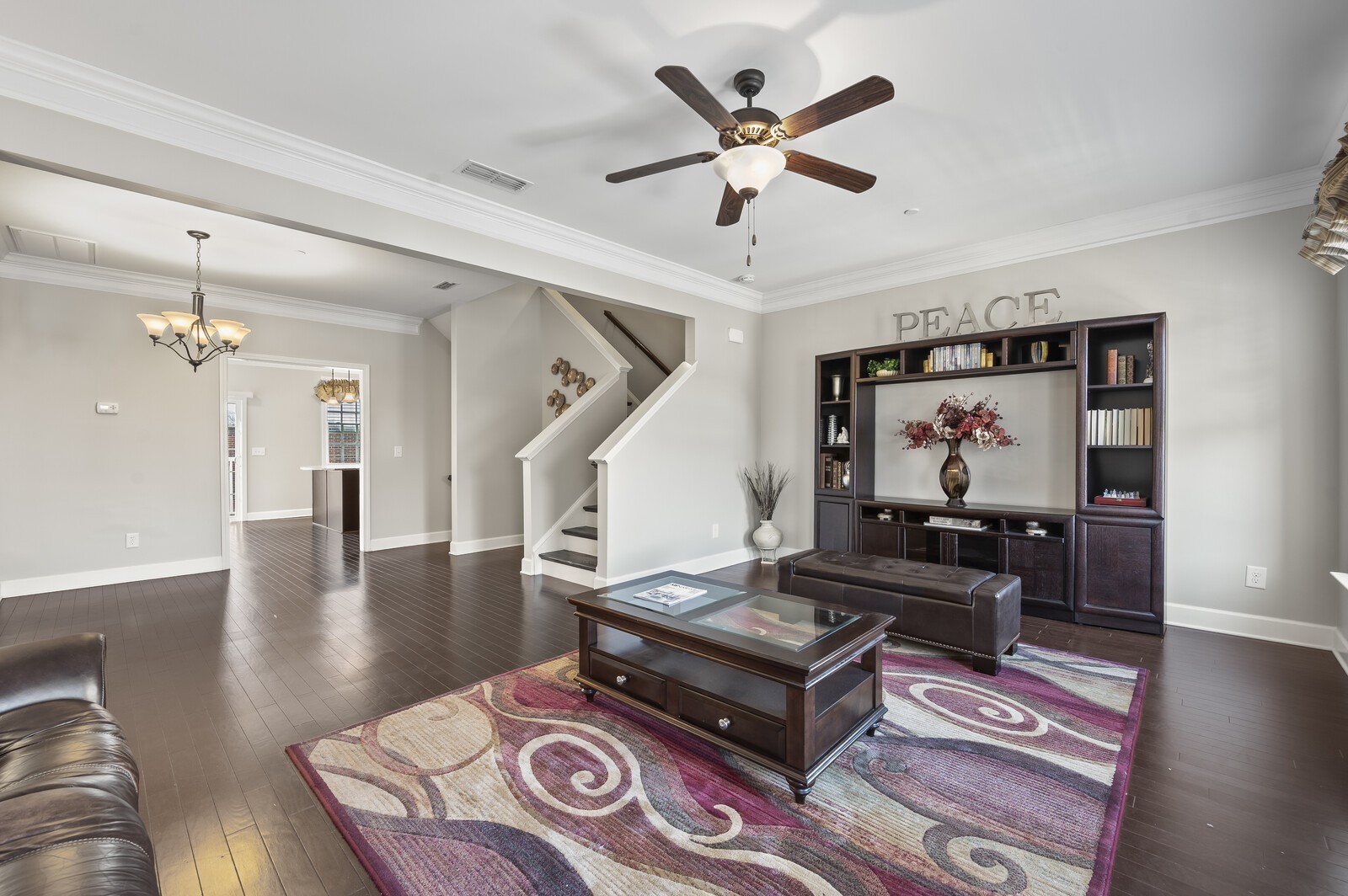 1037 Westhaven Blvd Property Photo 11