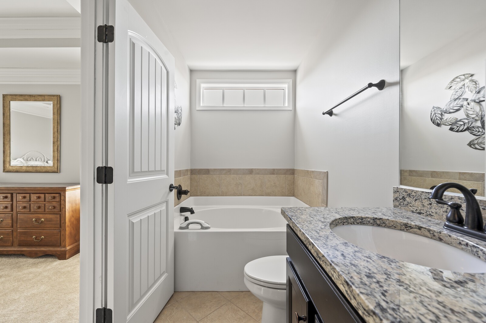 1037 Westhaven Blvd Property Photo 18