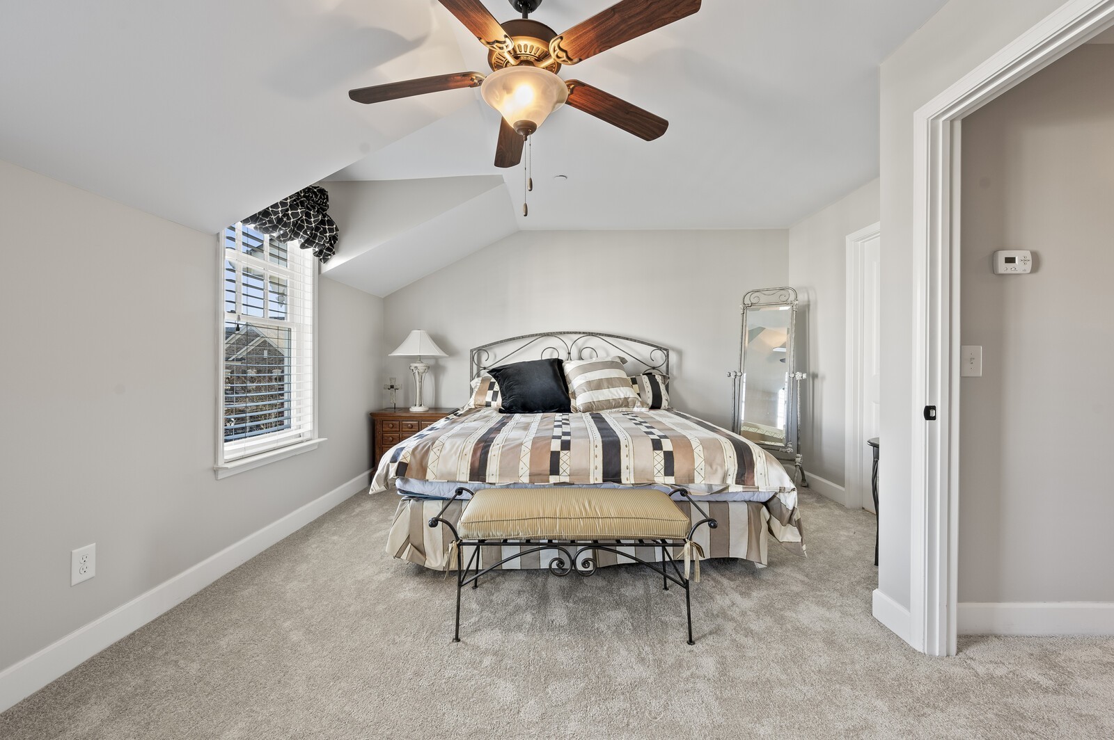 1037 Westhaven Blvd Property Photo 19