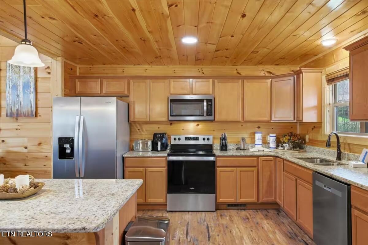 3213 Samuel Wear Drive Property Photo 12
