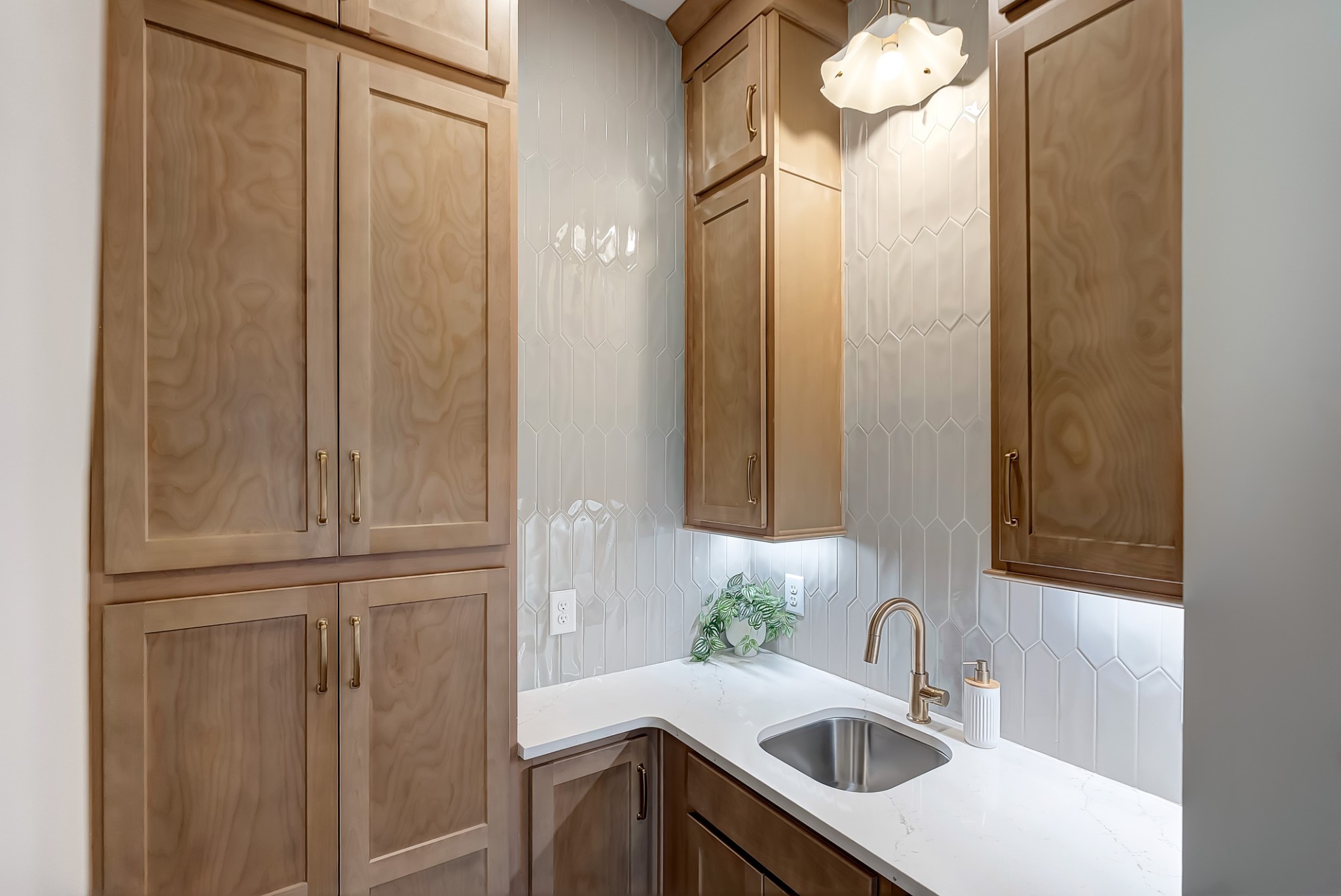 2537 Buckner Lane Property Photo 11