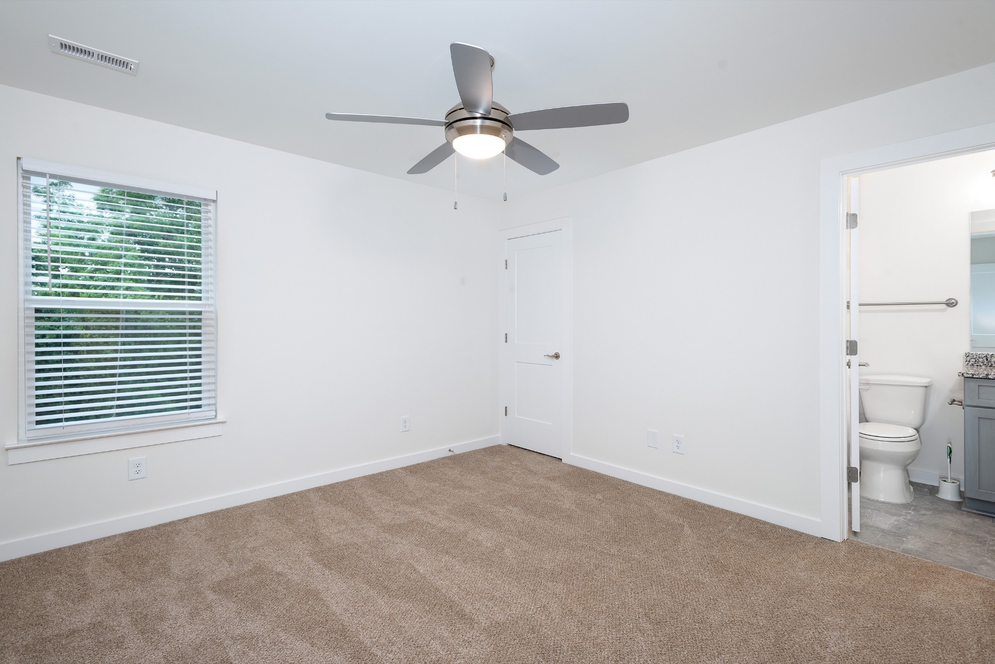 2416 Danilynn Dr Property Photo 16