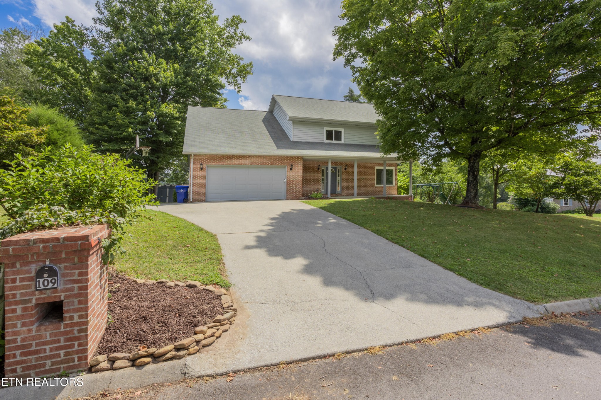 109 W Melbourne Rd