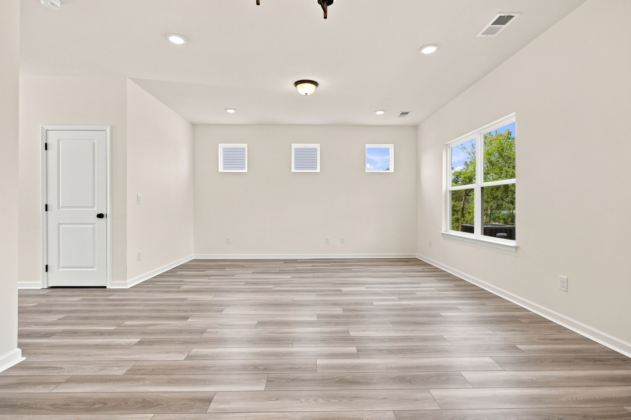 621 Nightengale Ridge Dr Property Photo 8