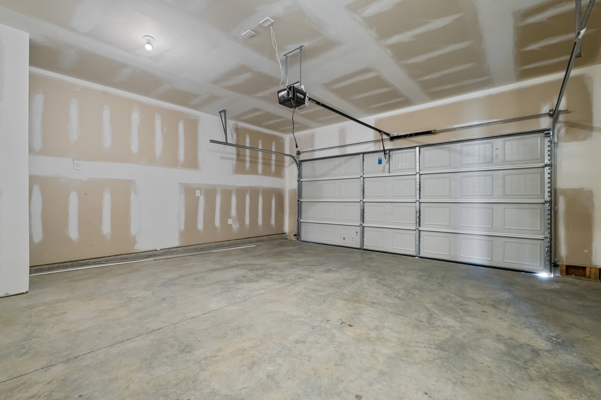 214 Trenton Trail Property Photo 15