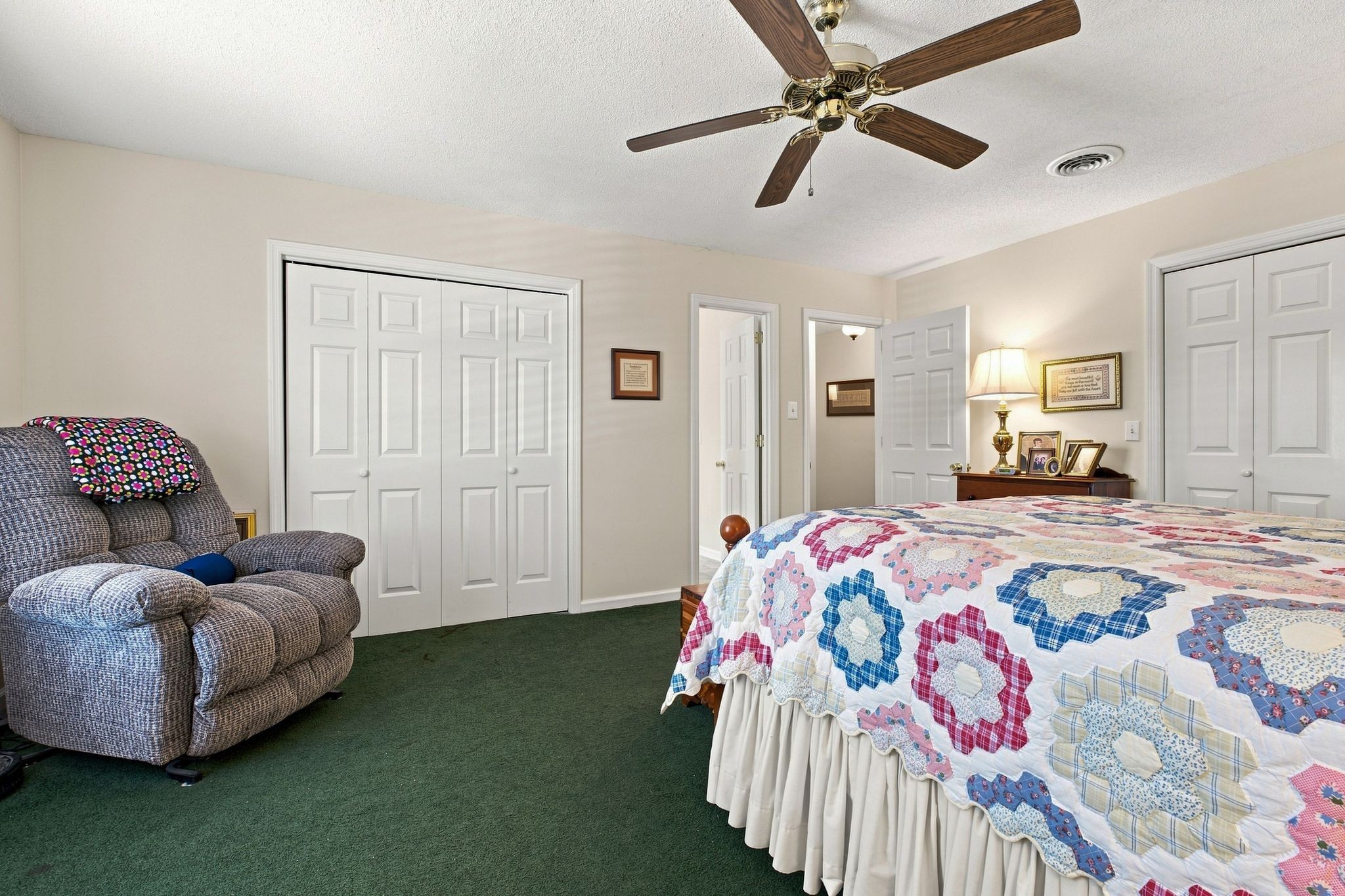 402 N Cameron Ct Property Photo 22