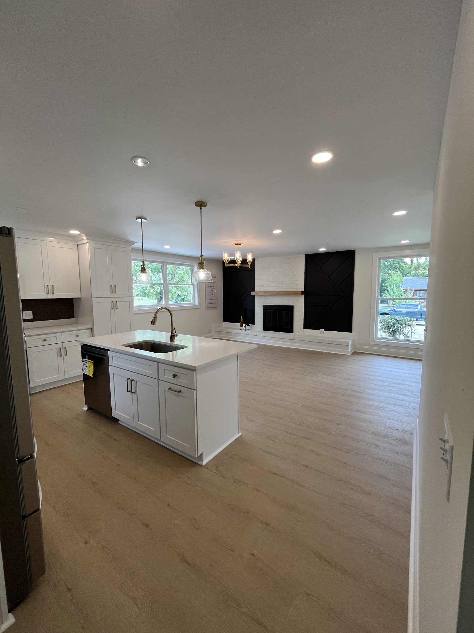 3865 Augusta Dr Property Photo 8