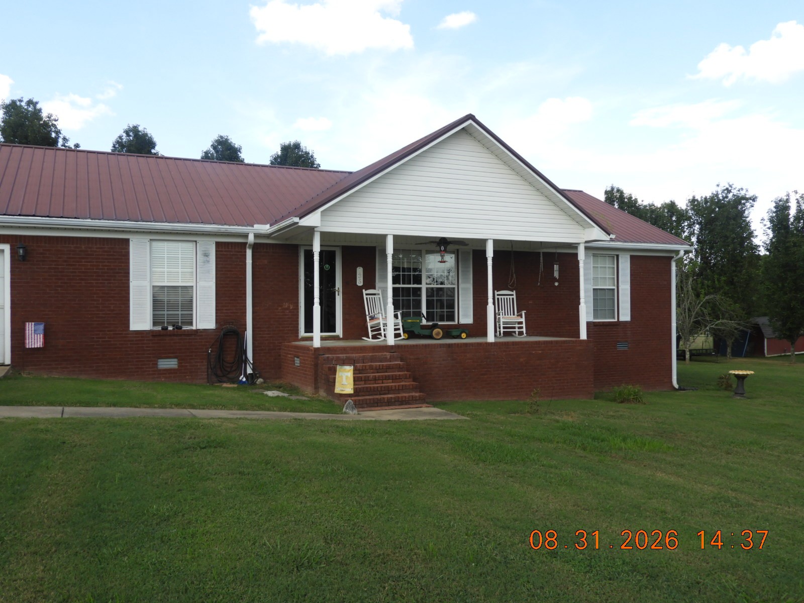 135 Crescentview Cutoff Rd Property Photo 3