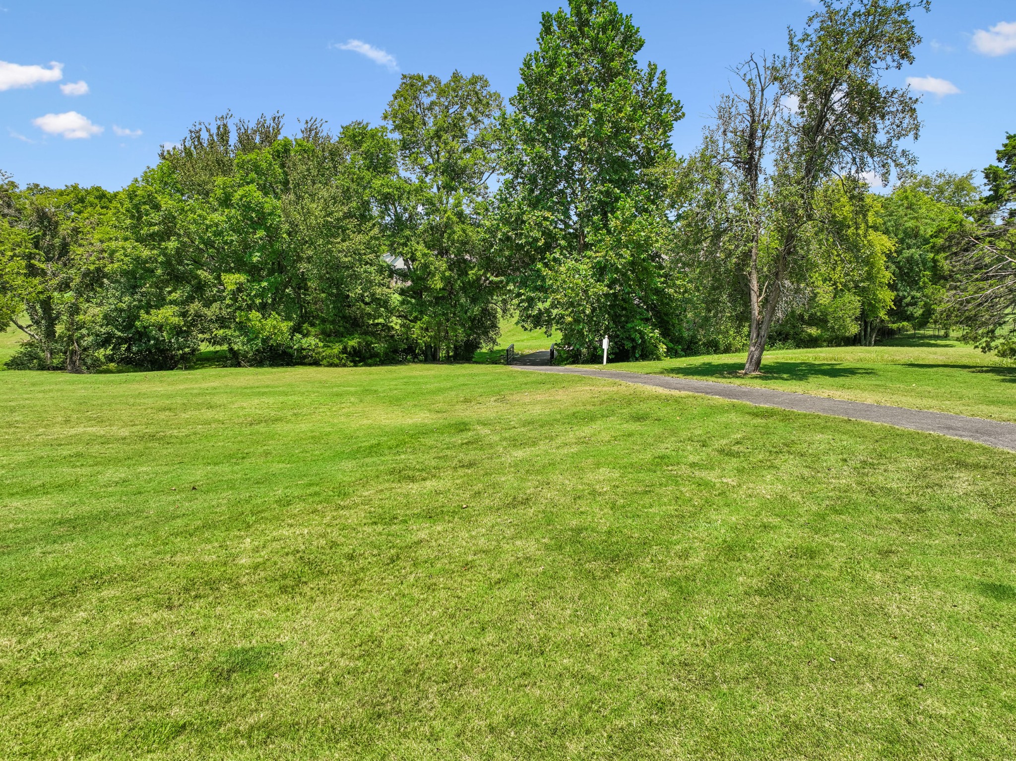 1053 Avery Trace Cir Property Photo 75