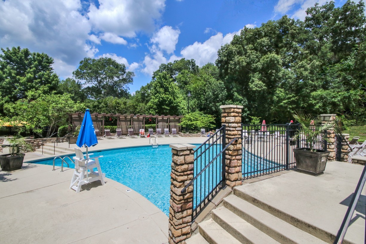 429 Waterbrook Dr Property Photo 30