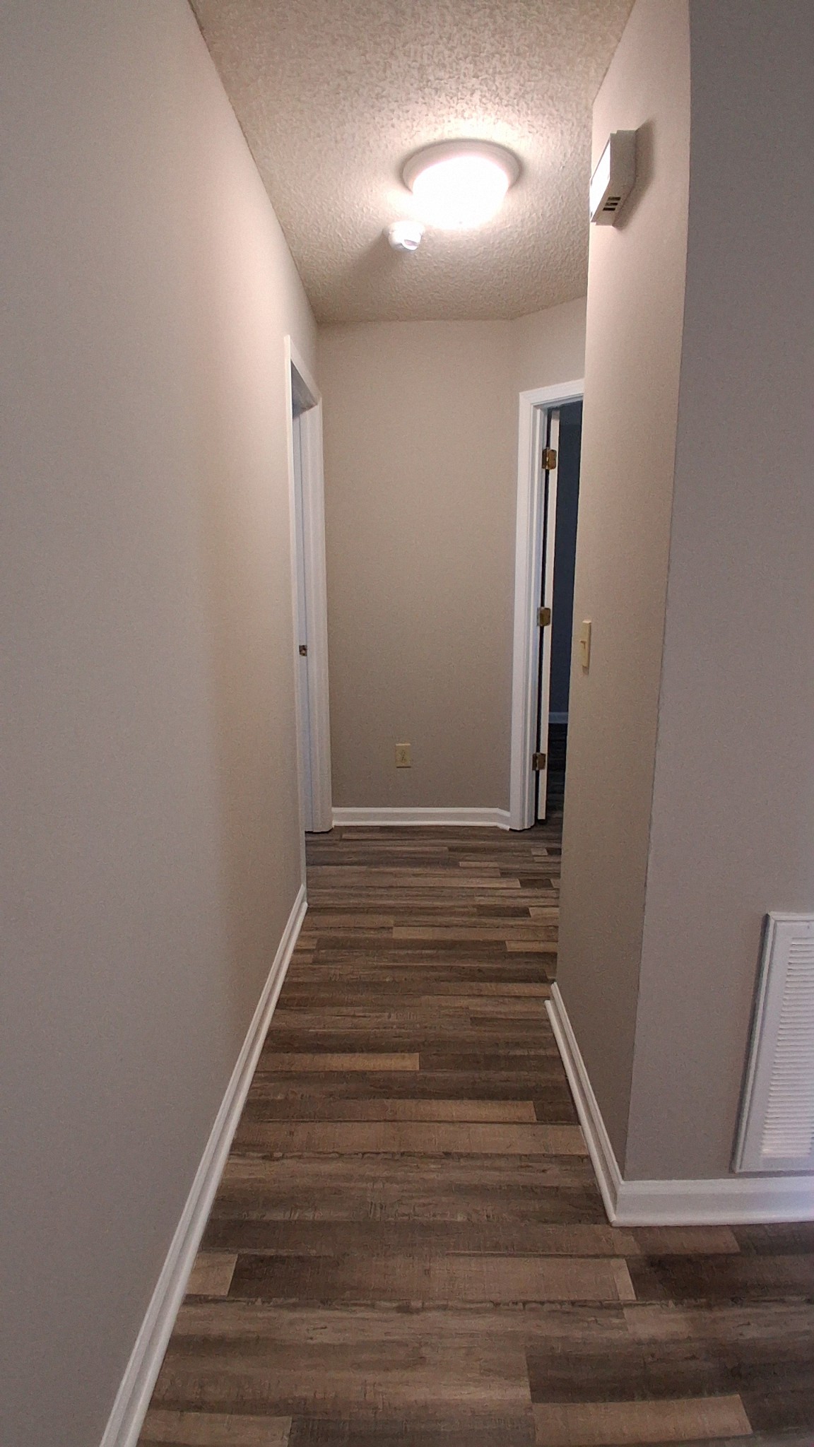 219 Hunter Dr Property Photo 6