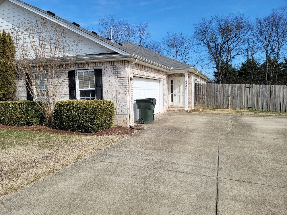 550 Rose Cottage Cir Property Photo 1