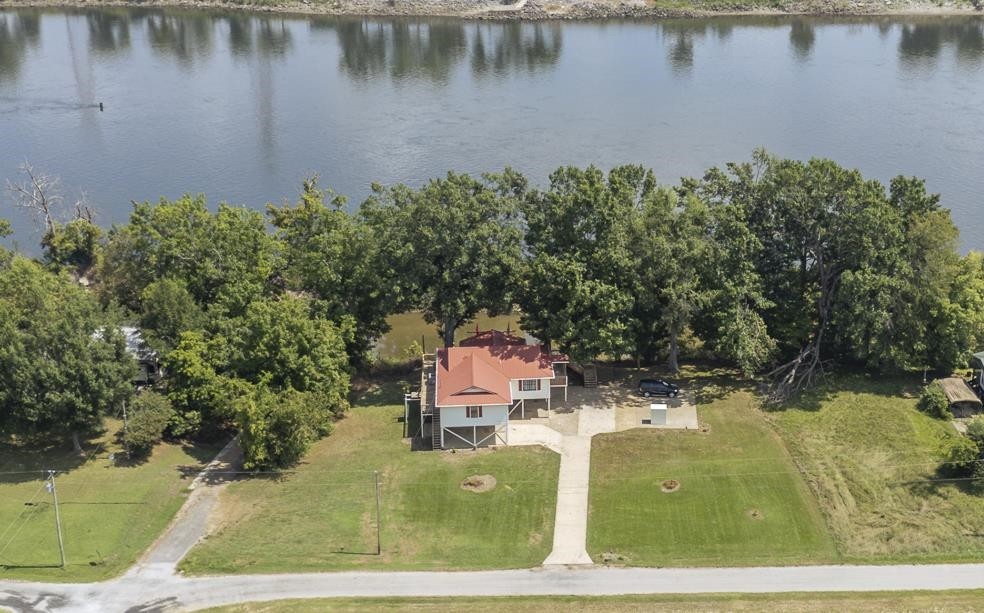 649 Narrows Ln Property Photo 1