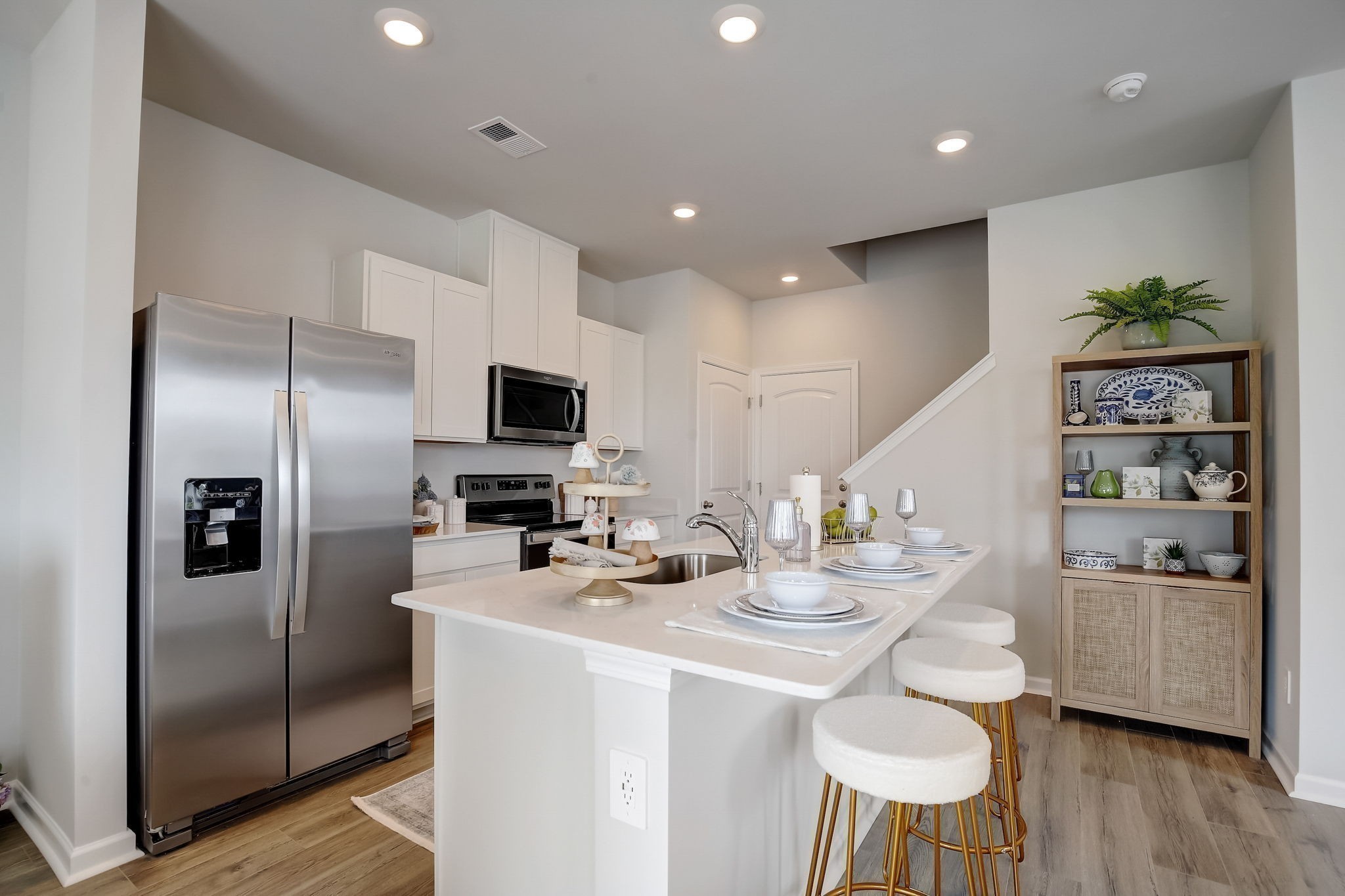 2233 Harlequin Point