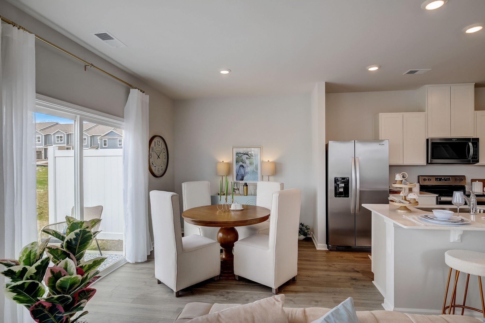 2233 Harlequin Point Property Photo 12