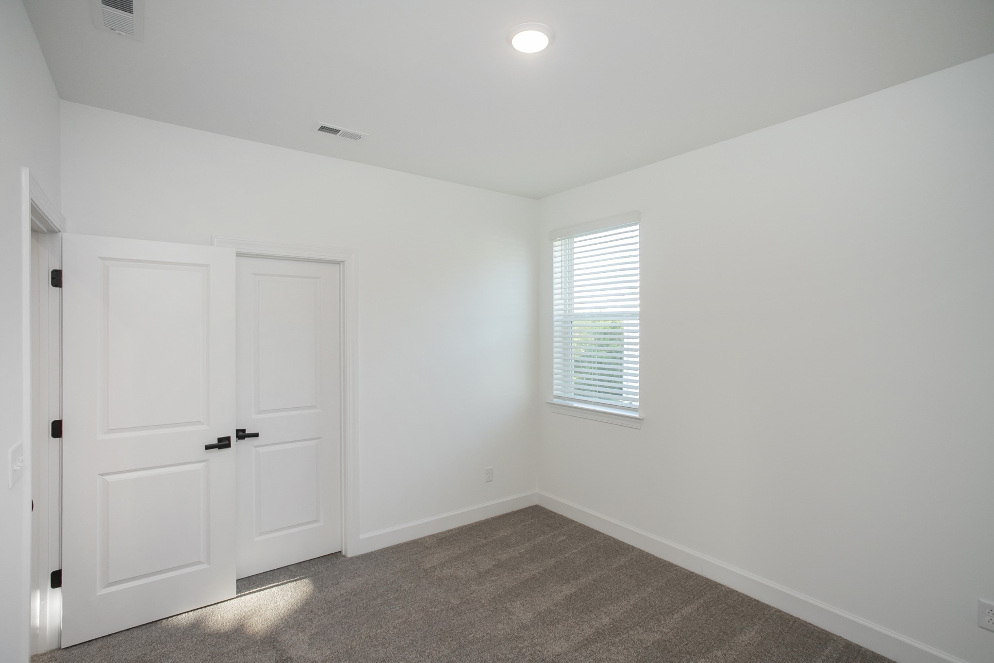 132 West Cassa Way Property Photo 37