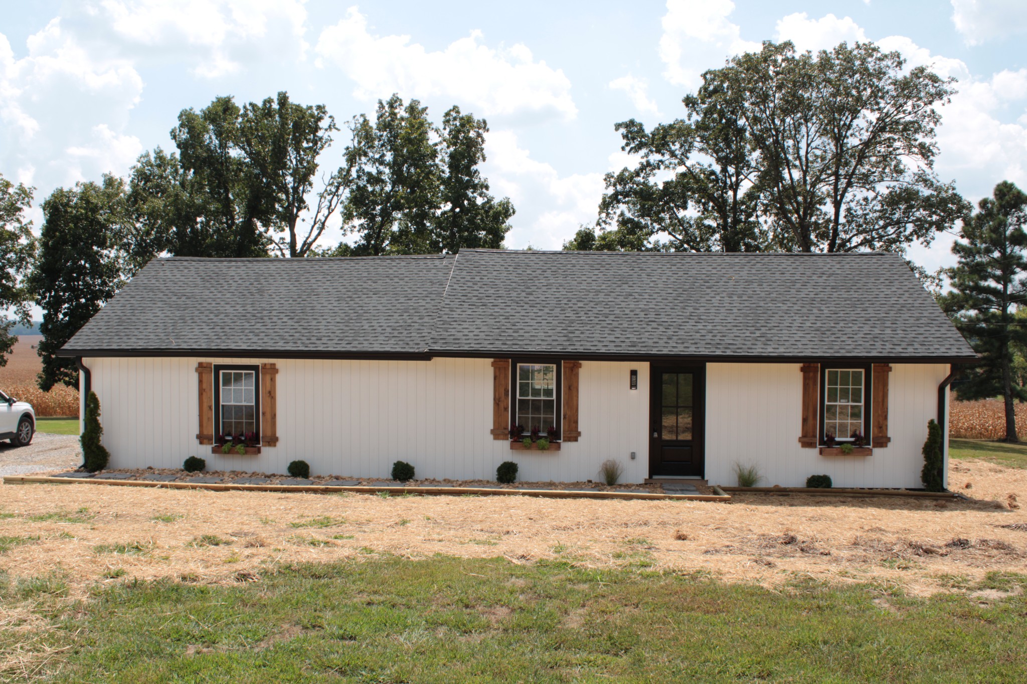 8285 Pilot Rock Rd Property Photo 1