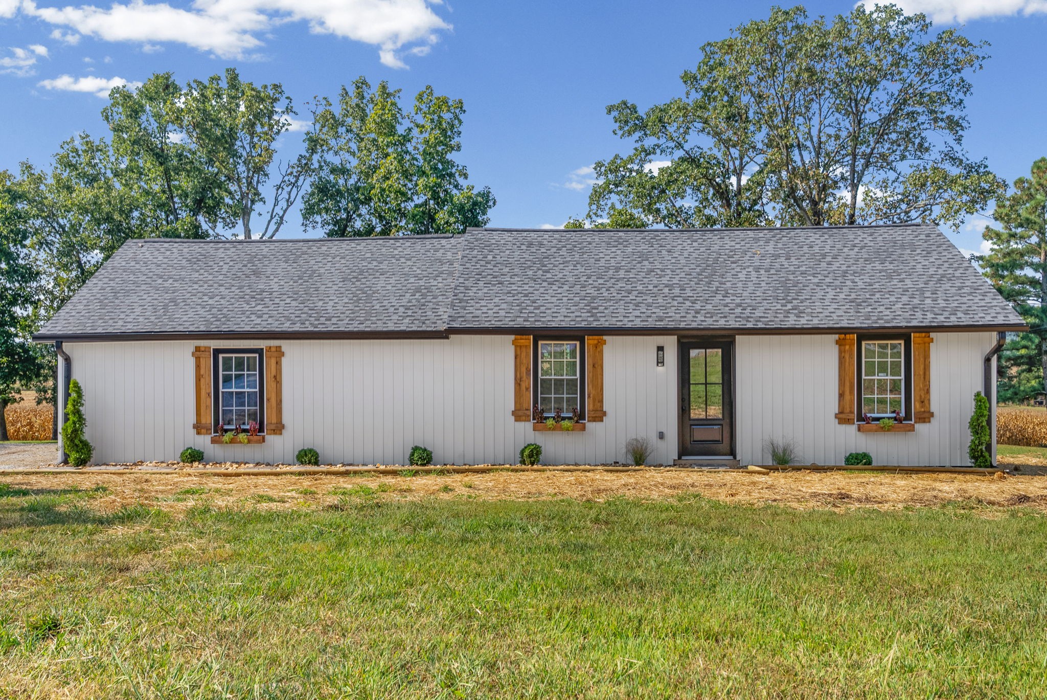8285 Pilot Rock Rd Property Photo 1