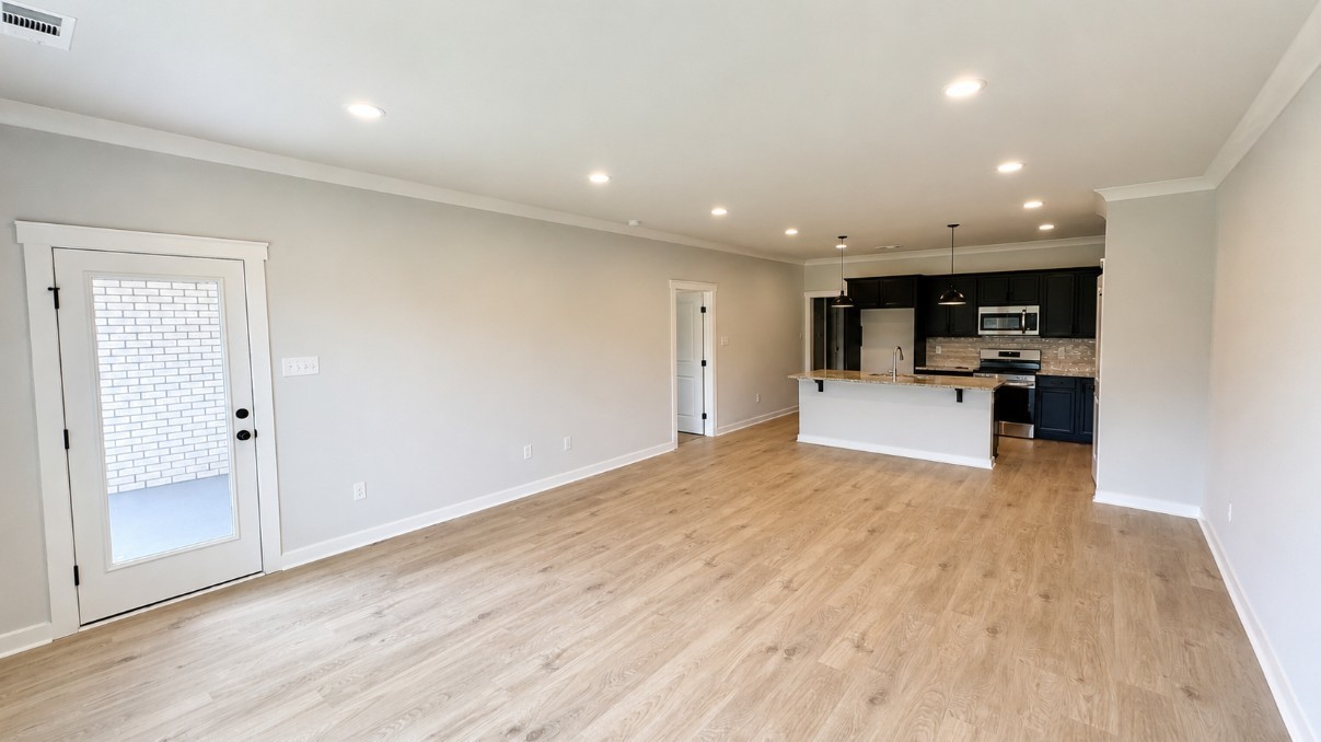 498 W Foxrun Property Photo 4